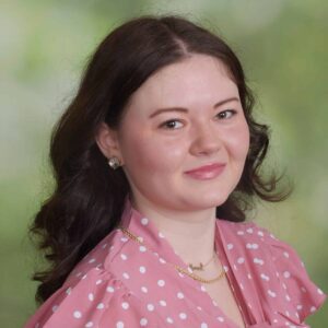 Ashley Rattenbury Headshot
