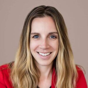 Danielle Cullen Headshot